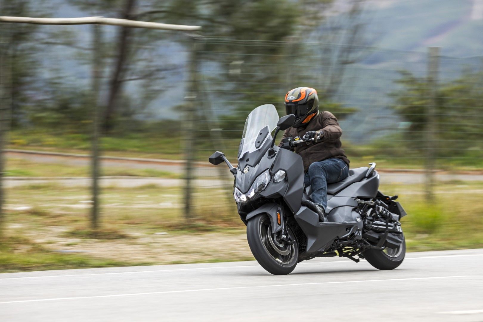 SYM MaxSym TL 2019. Fotos