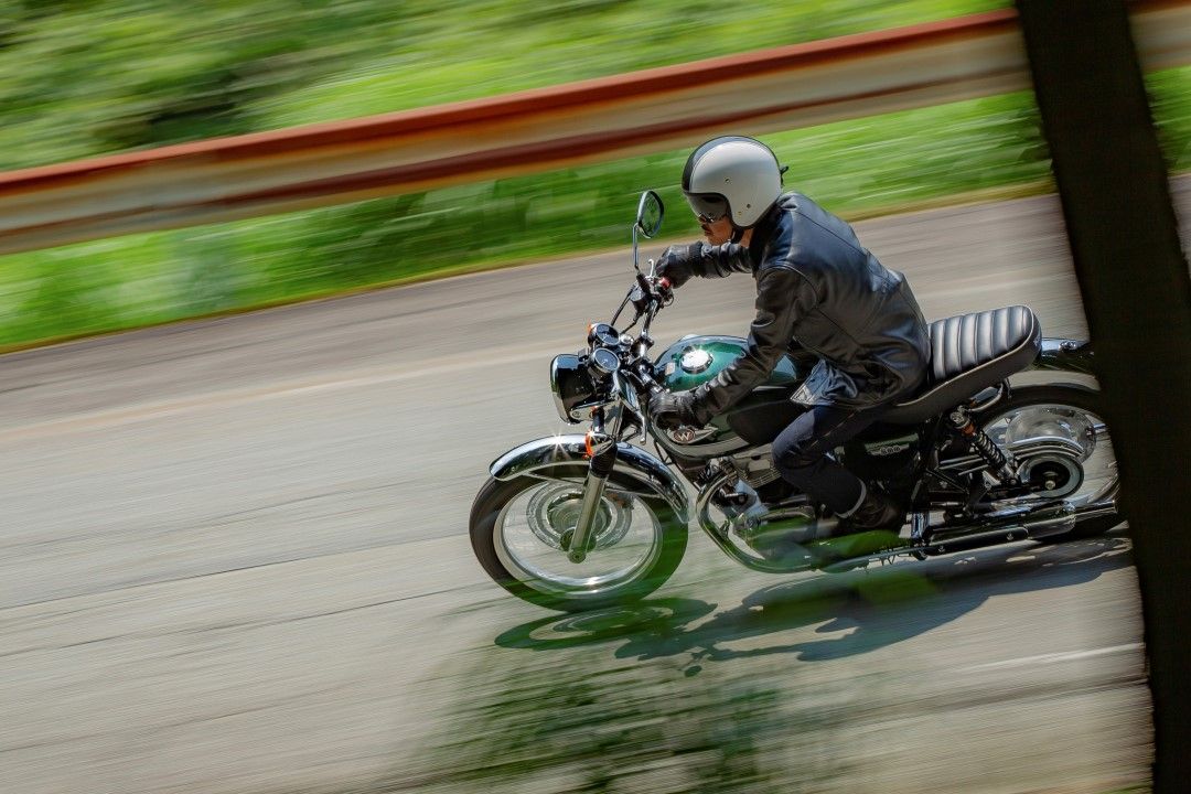Kawasaki W800 Cafe 2020. Fotos