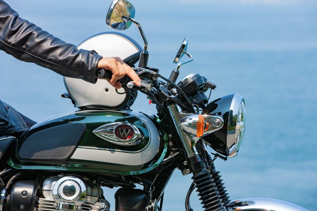 Kawasaki W800 Cafe 2020. Fotos