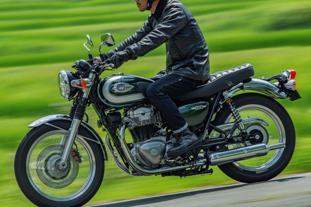 Kawasaki W800 Cafe 2020. Fotos
