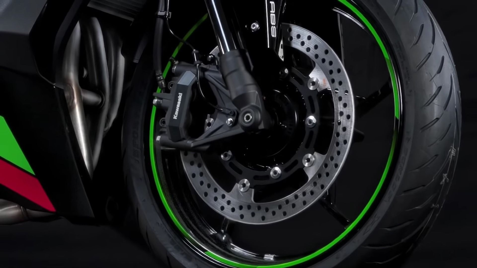 Kawasaki Ninja ZX-25R - fotos de la cuatro cilindros en línea