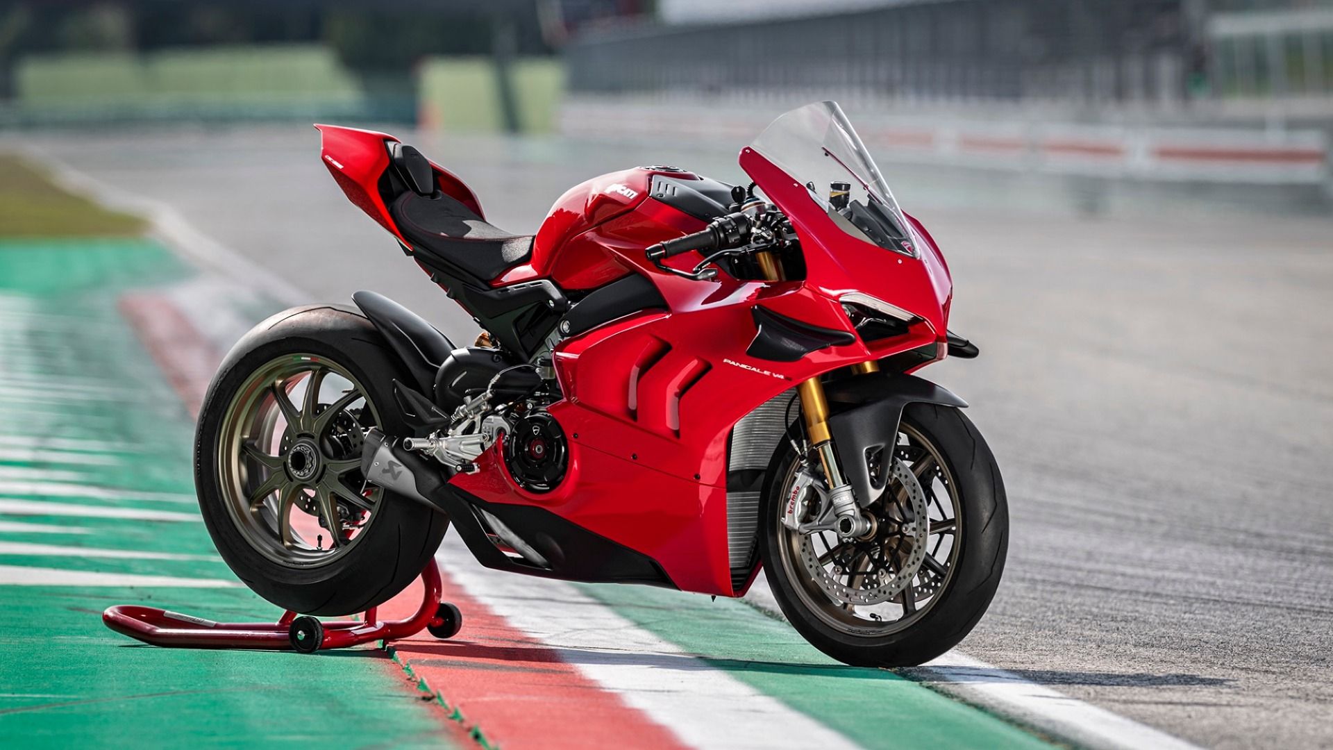 Ducati Panigale V4 2020, fotos de la renovada versión estándar