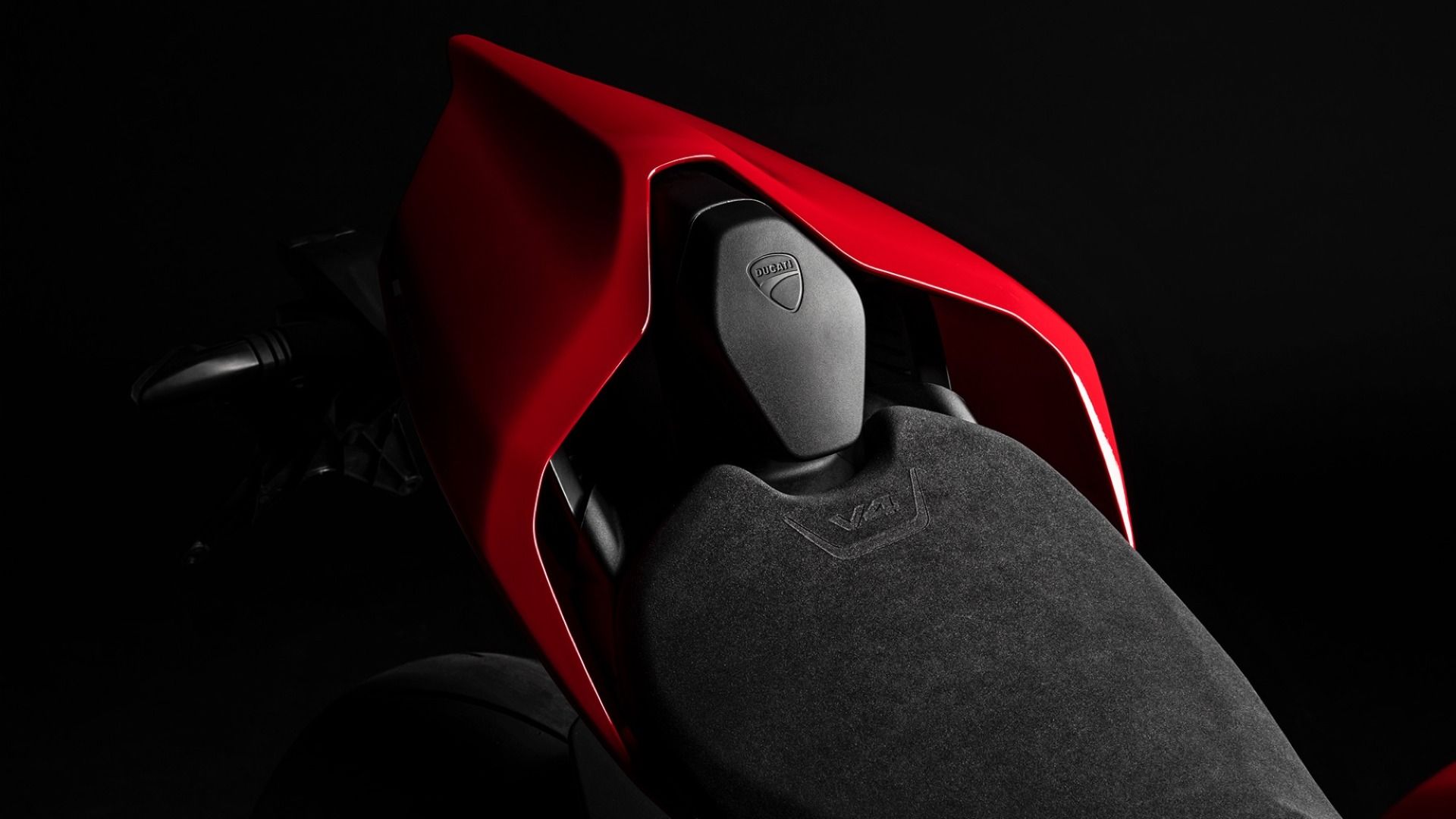 Ducati Panigale V4 2020, fotos de la renovada versión estándar