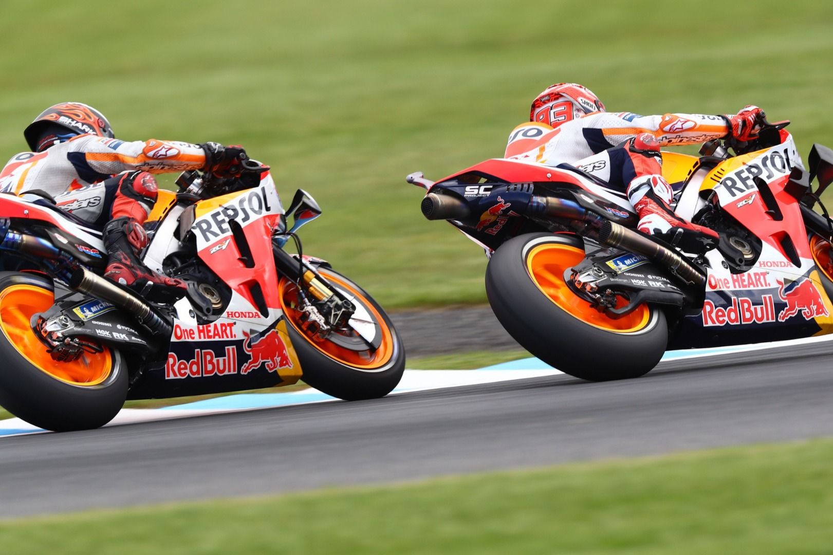 Secuencia del toque entre Marc Márquez y Jorge Lorenzo | FP2 Australia 2019