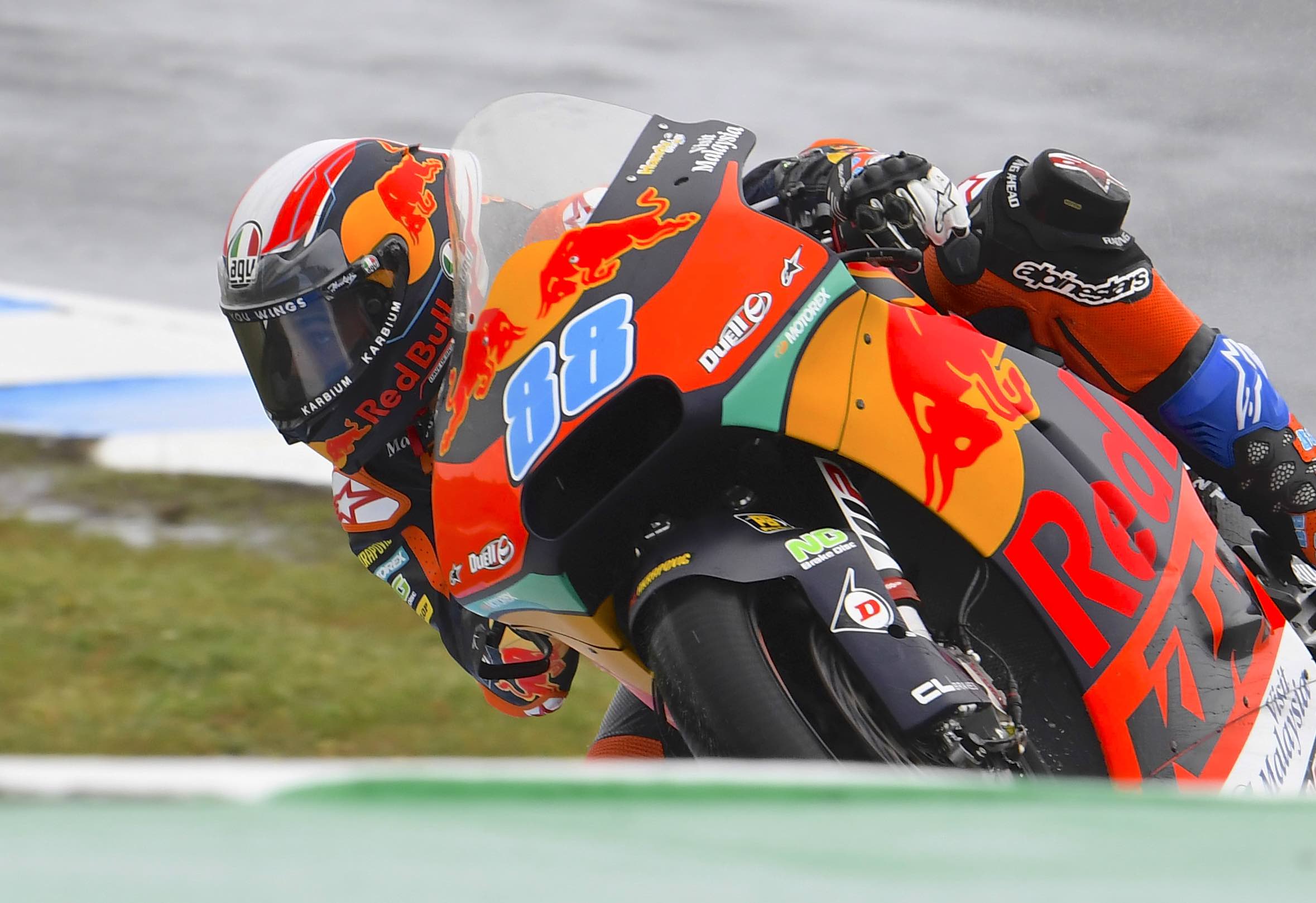 Jorge Martín y Arón Canet al frente de los libres en Moto2 y Moto3