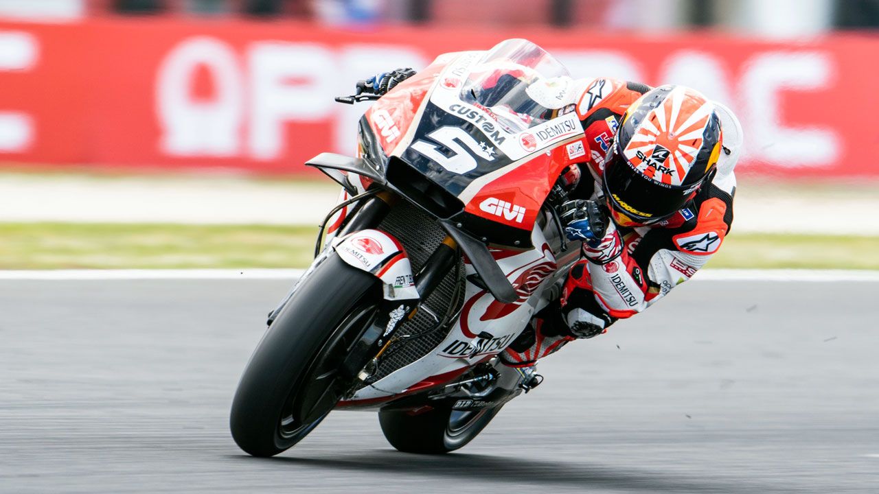 Johann Zarco, por delante de Lorenzo y de las KTM