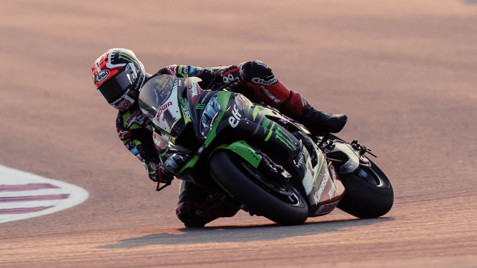 Jonathan Rea ha culminado el triplete de victorias en Losail (Fotos: Gold & Goose).