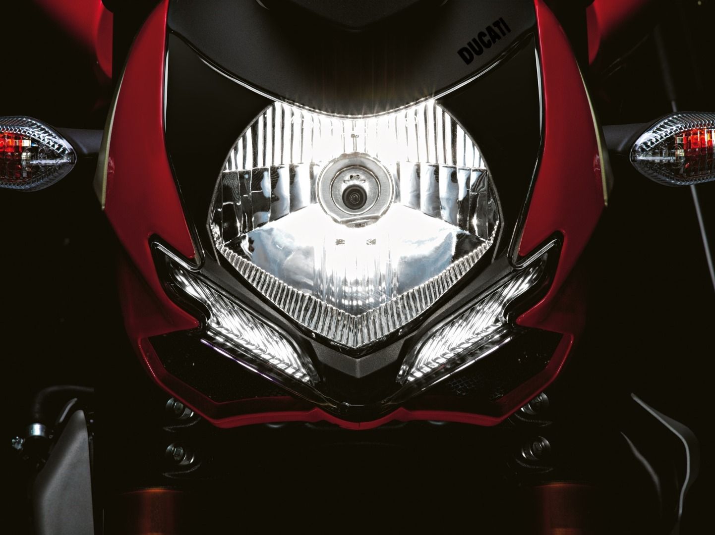 Ducati Streetfighter 2009 vs Ducati Streetfighter V4 2010 | Así ha evolucionado