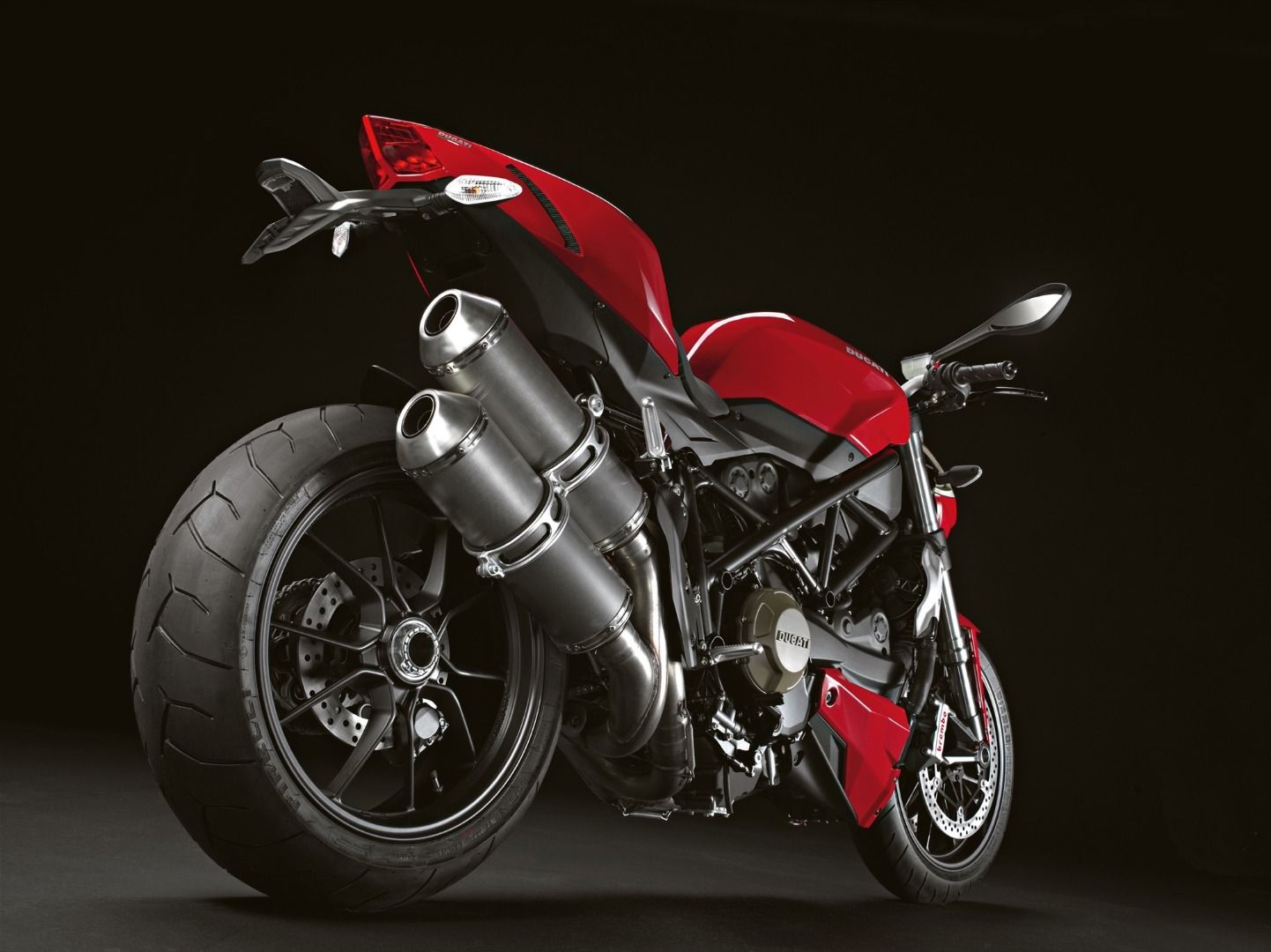 Ducati Streetfighter 2009 vs Ducati Streetfighter V4 2010 | Así ha evolucionado