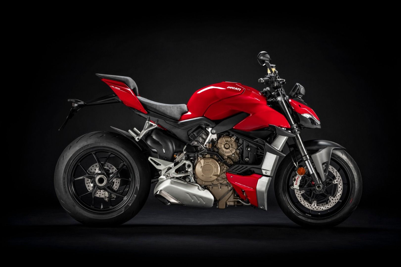 Ducati Streetfighter 2009 vs Ducati Streetfighter V4 2010 | Así ha evolucionado