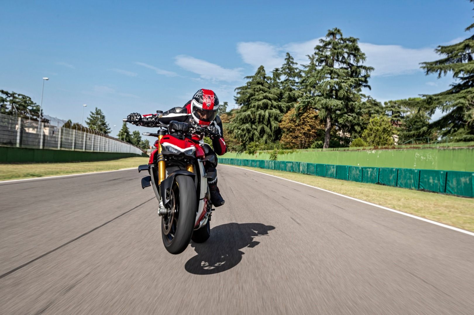 Ducati Streetfighter 2009 vs Ducati Streetfighter V4 2010 | Así ha evolucionado