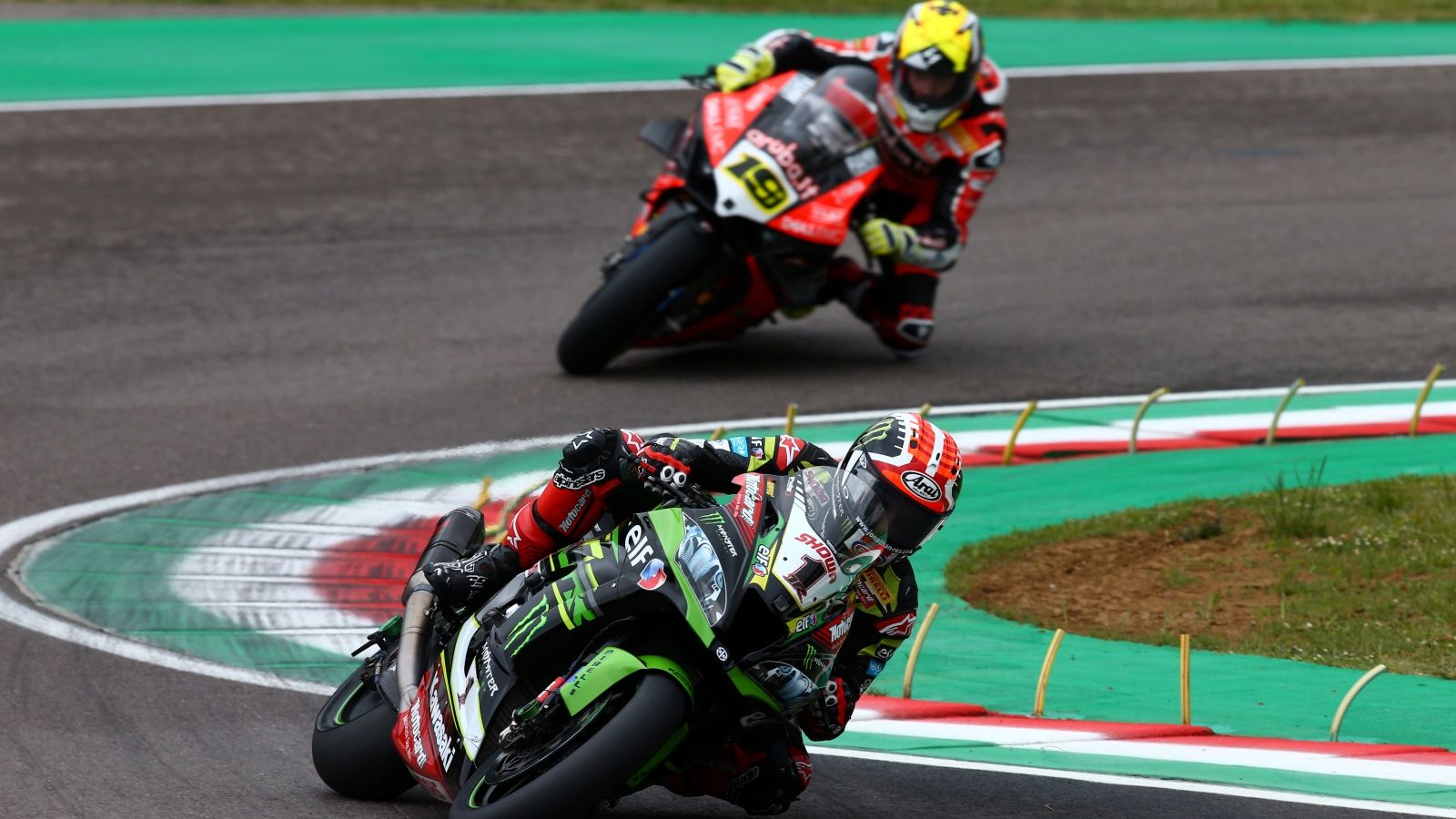 Jonathan Rea y Álvaro Bautista en Imola, donde cambió todo (Fotos: Gold & Goose).