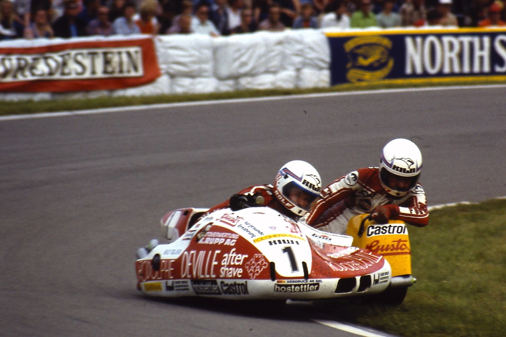 Rolf Biland y Kurt Waltisperg en Assen, en 1979.