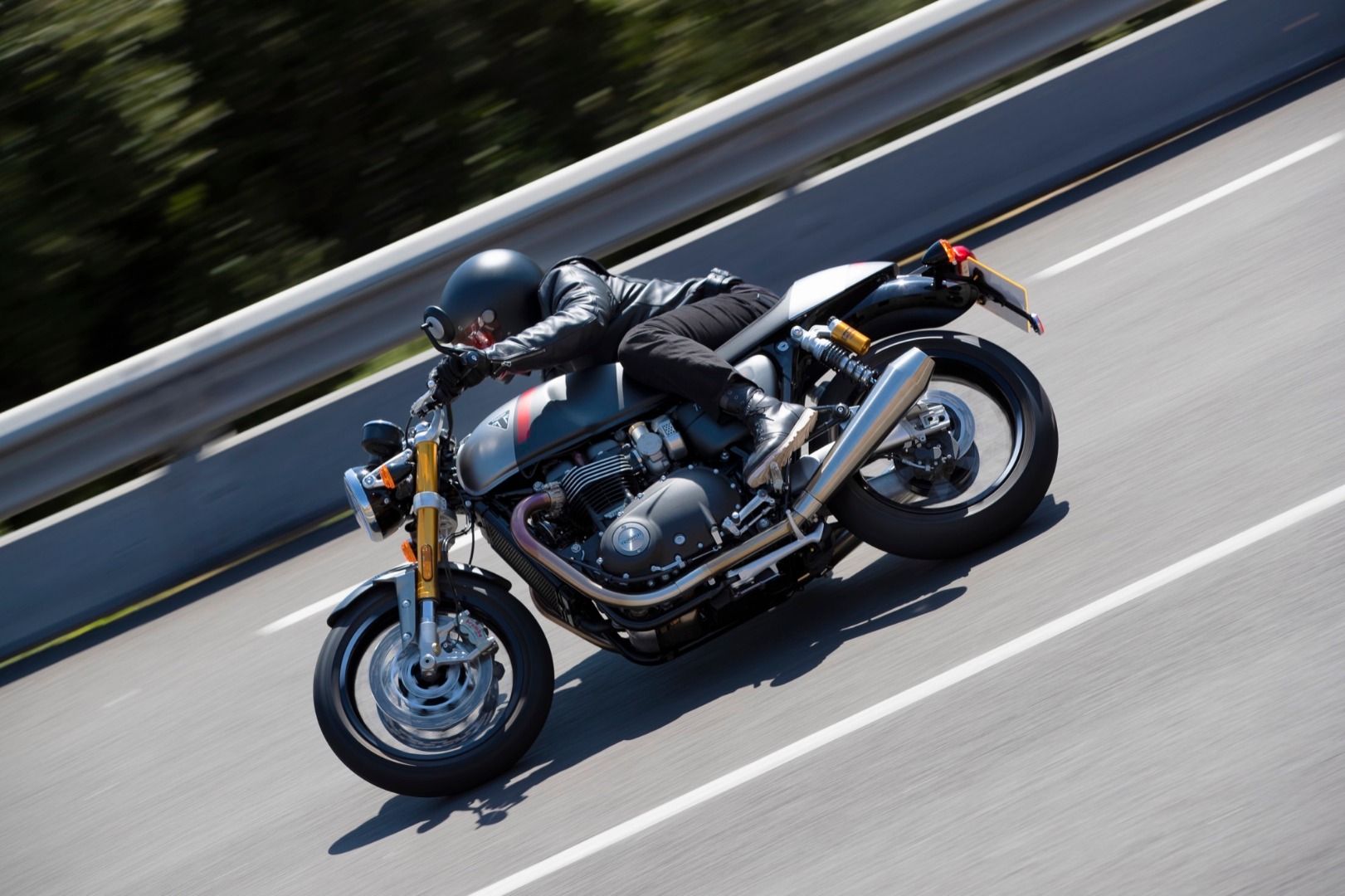 Triumph Thruxton RS 2020, el nuevo emblema del segmento retro británico
