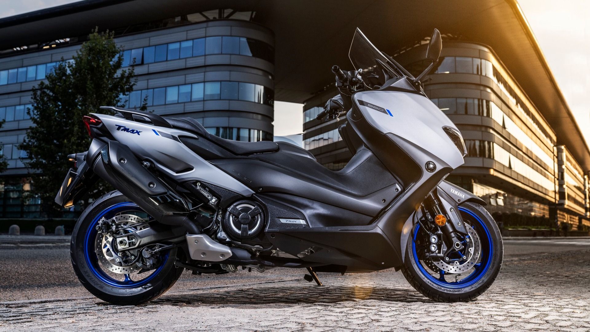 Yamaha TMAX 560 2020 y Tech Max 2020, los nuevos scooters deportivos de Yamaha