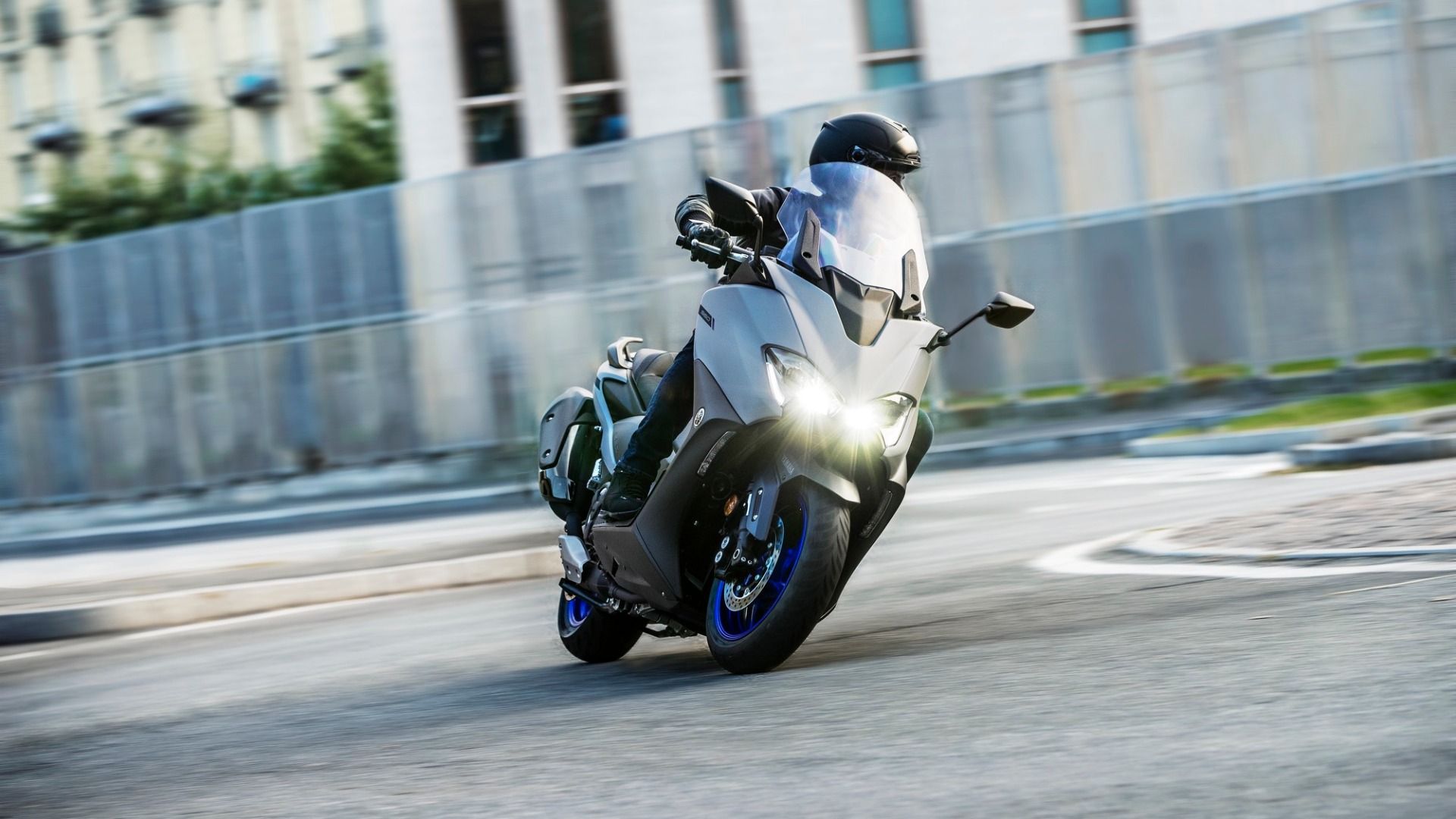 Yamaha TMAX 560 2020 y Tech Max 2020, los nuevos scooters deportivos de Yamaha