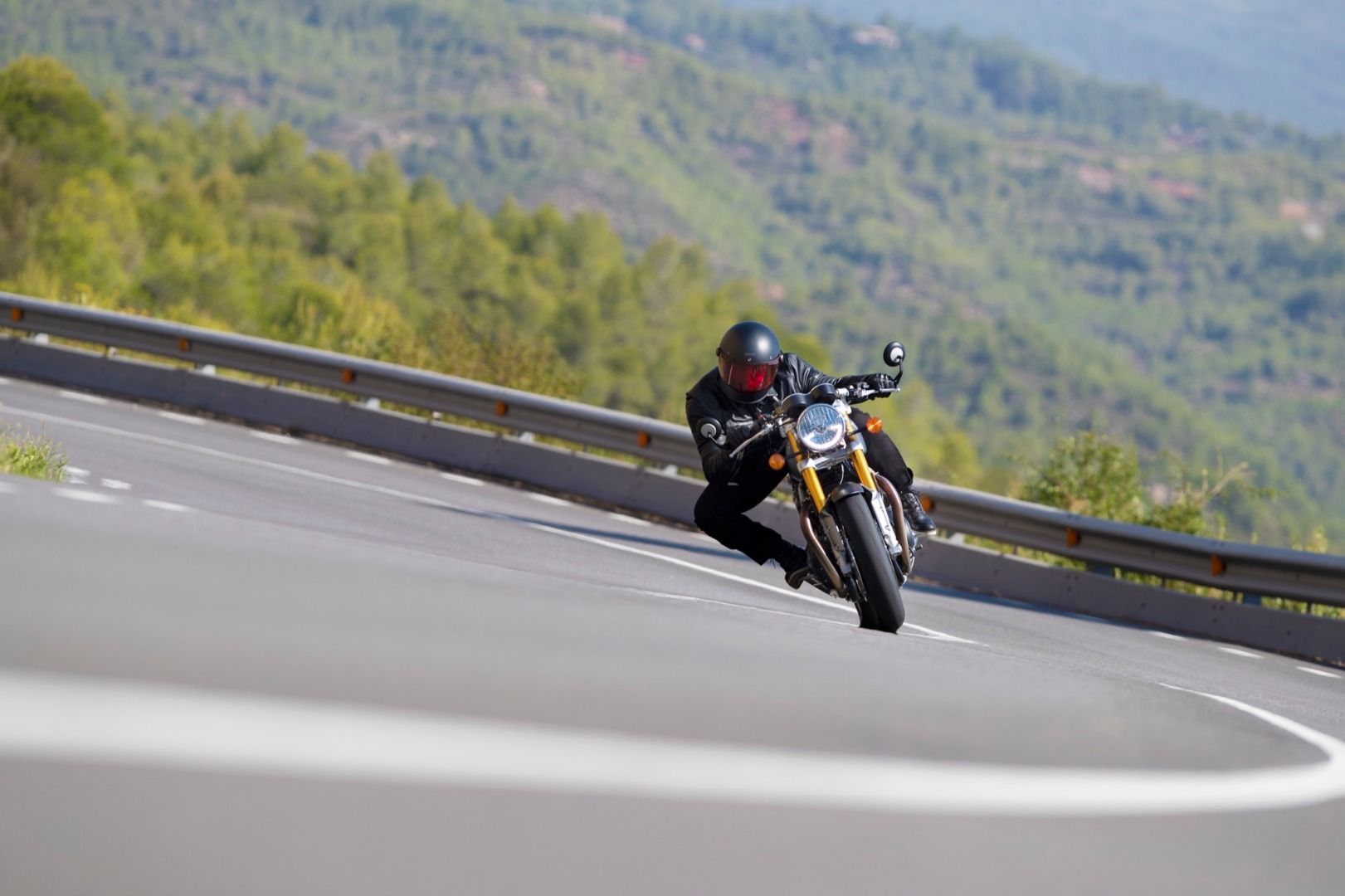 Triumph Thruxton RS 2020, el nuevo emblema del segmento retro británico