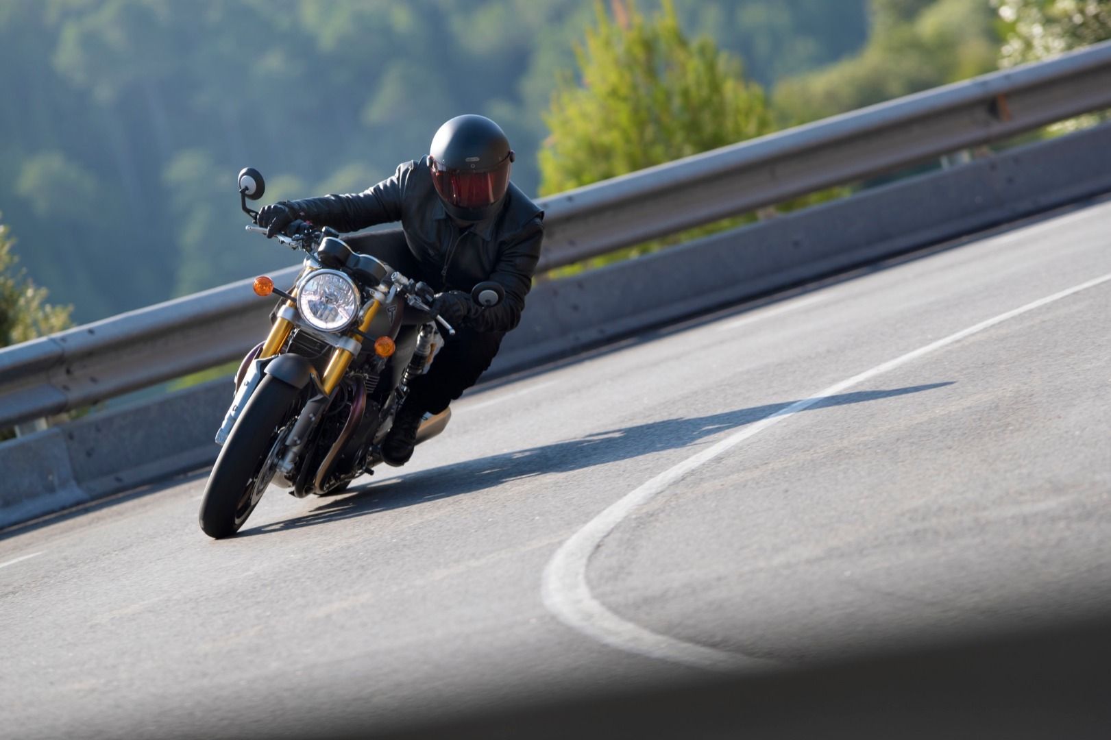 Triumph Thruxton RS 2020, el nuevo emblema del segmento retro británico