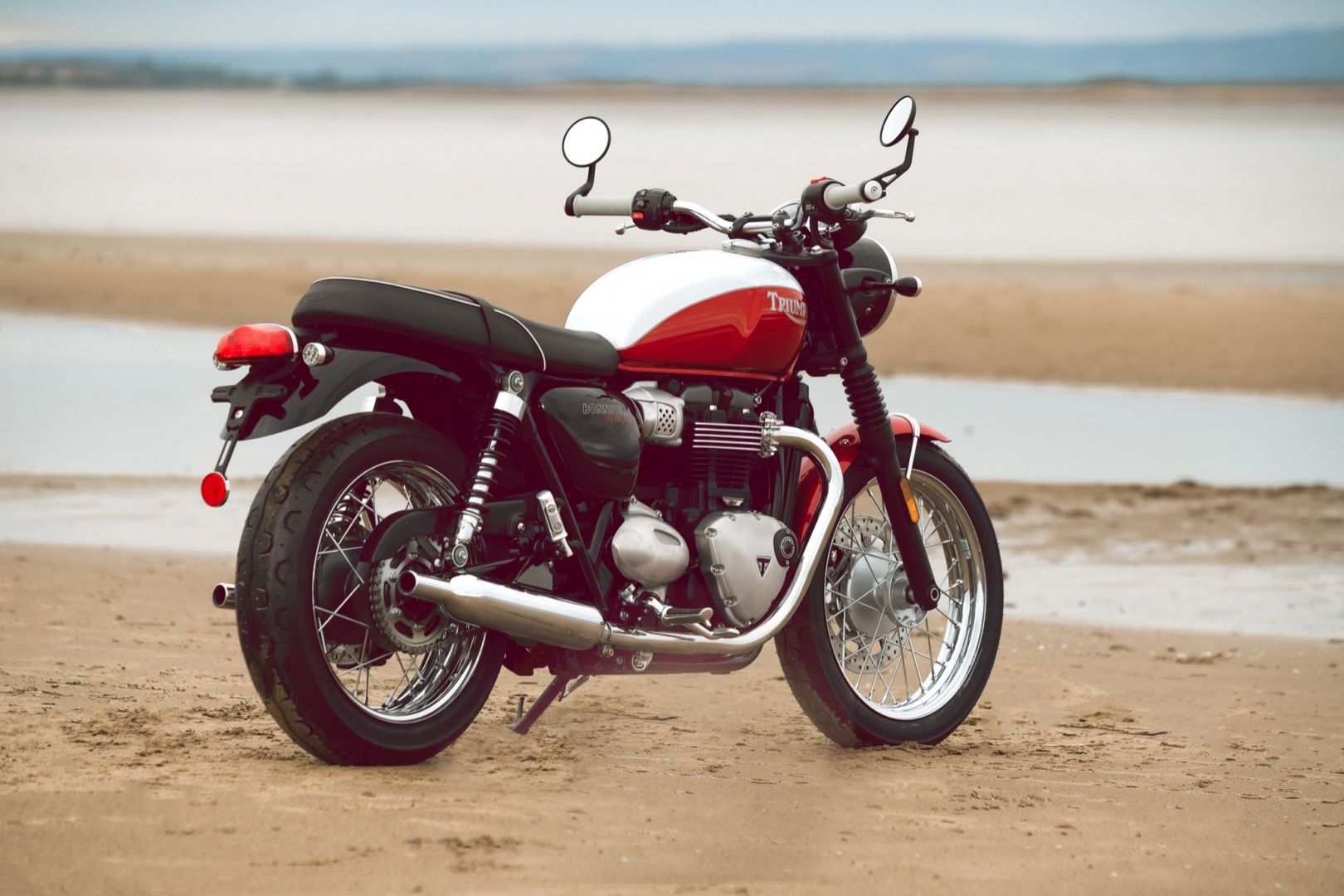 Triumph Bonneville T100 & T120 Bud Ekins