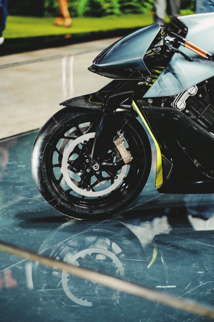 Brough Superior - Aston Martin AMB 001 | Galería de fotos
