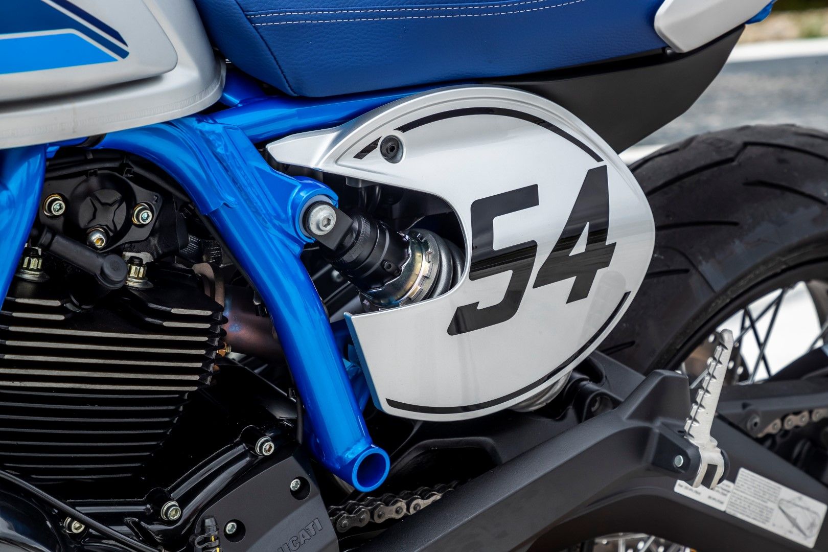 Comparativa Café Racer: Ducati Scrambler Café Racer, Kawasaki W800 Cafe, Royal Enfield Continental GT, Suzuki SV650X