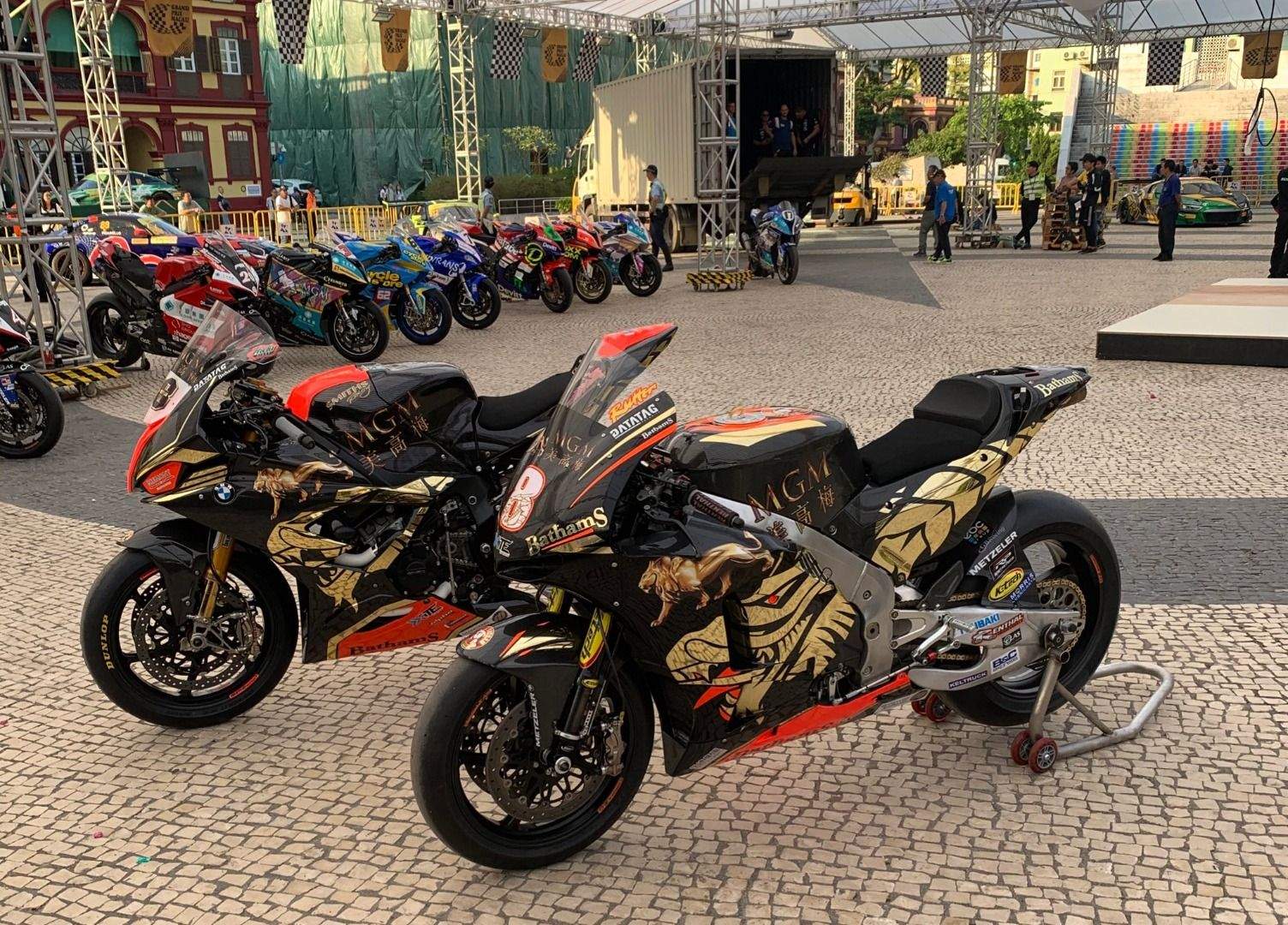 BMW S 1000 RR & Honda RC 213 V-S de Bathams en Macao