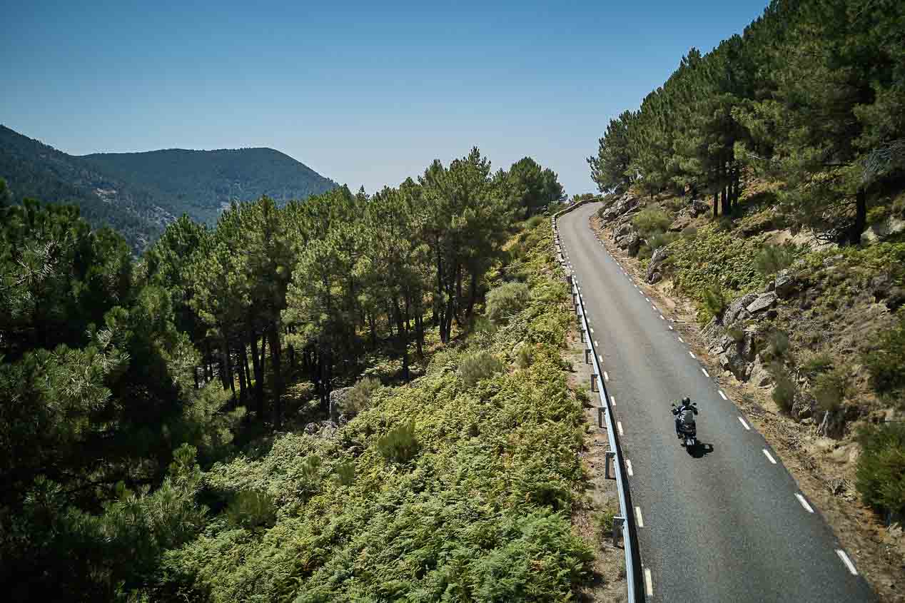 Ruta por Gredos con la Benelli Leoncino Trail