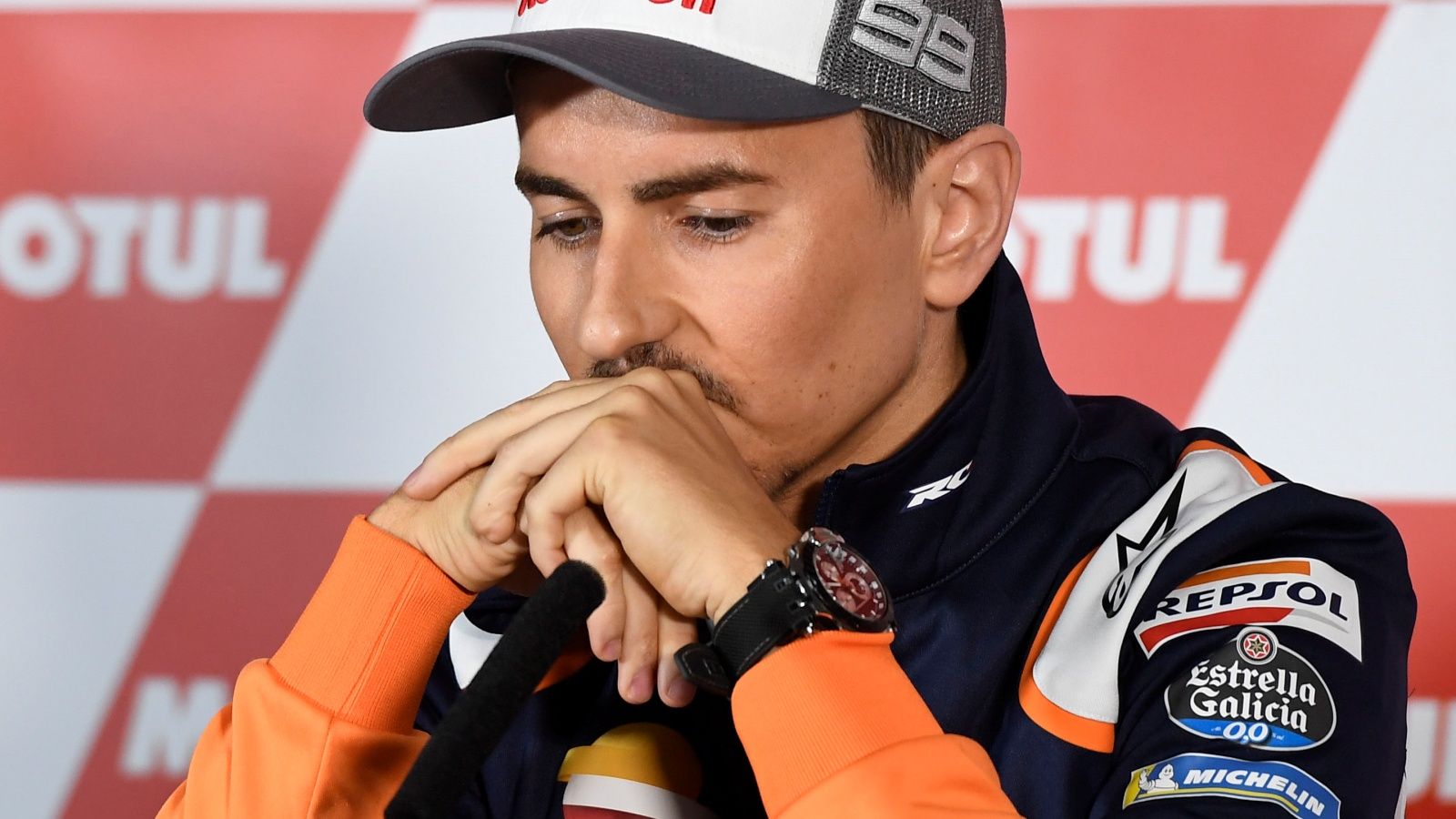 Jorge Lorenzo durante el anuncio de su retirada (Foto: Gold & Goose).