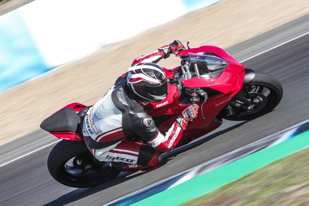 Ducati Panigale V2 2020