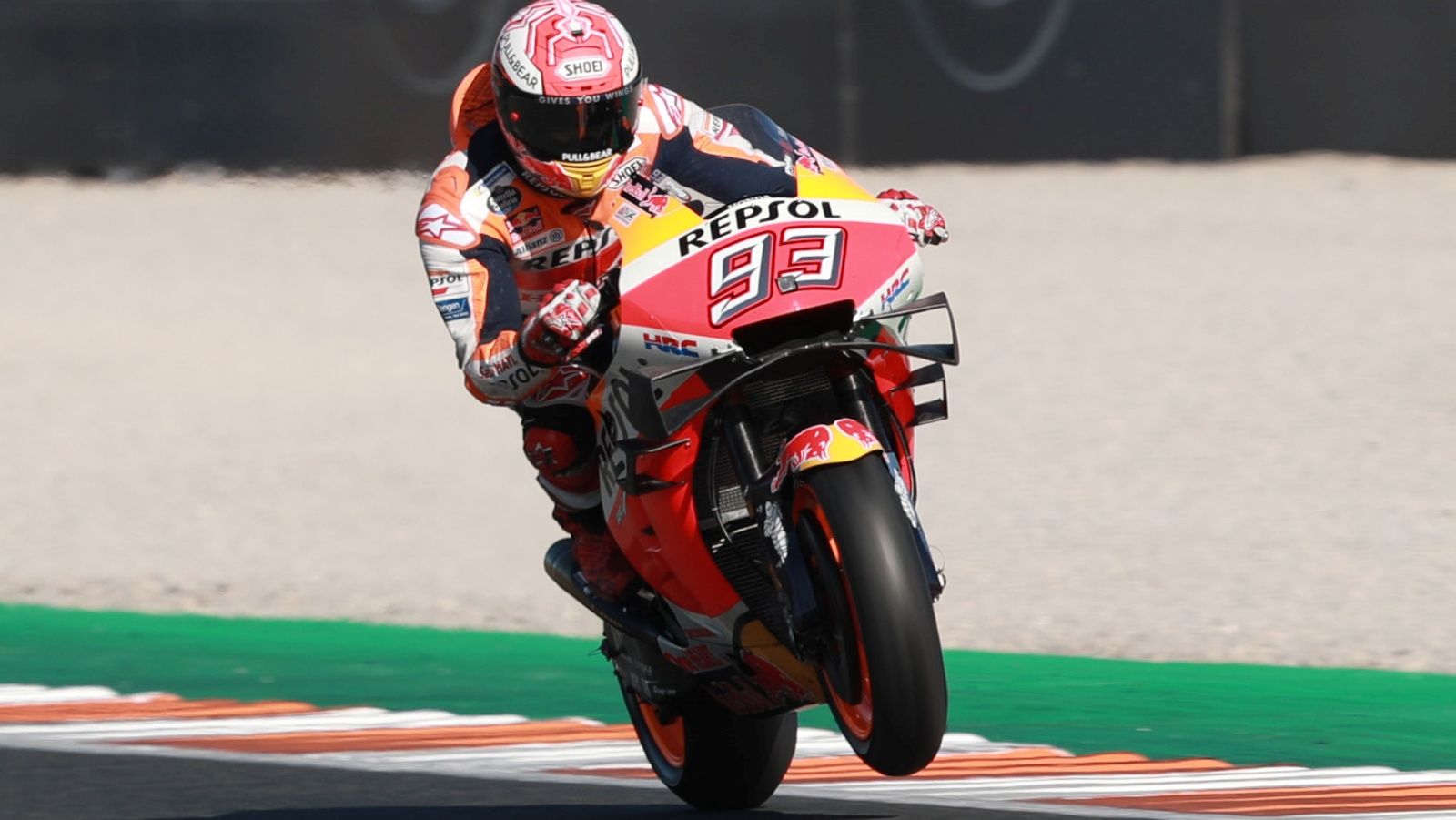 Marc Márquez cierra un año perfecto ganando en el adiós de Jorge Lorenzo