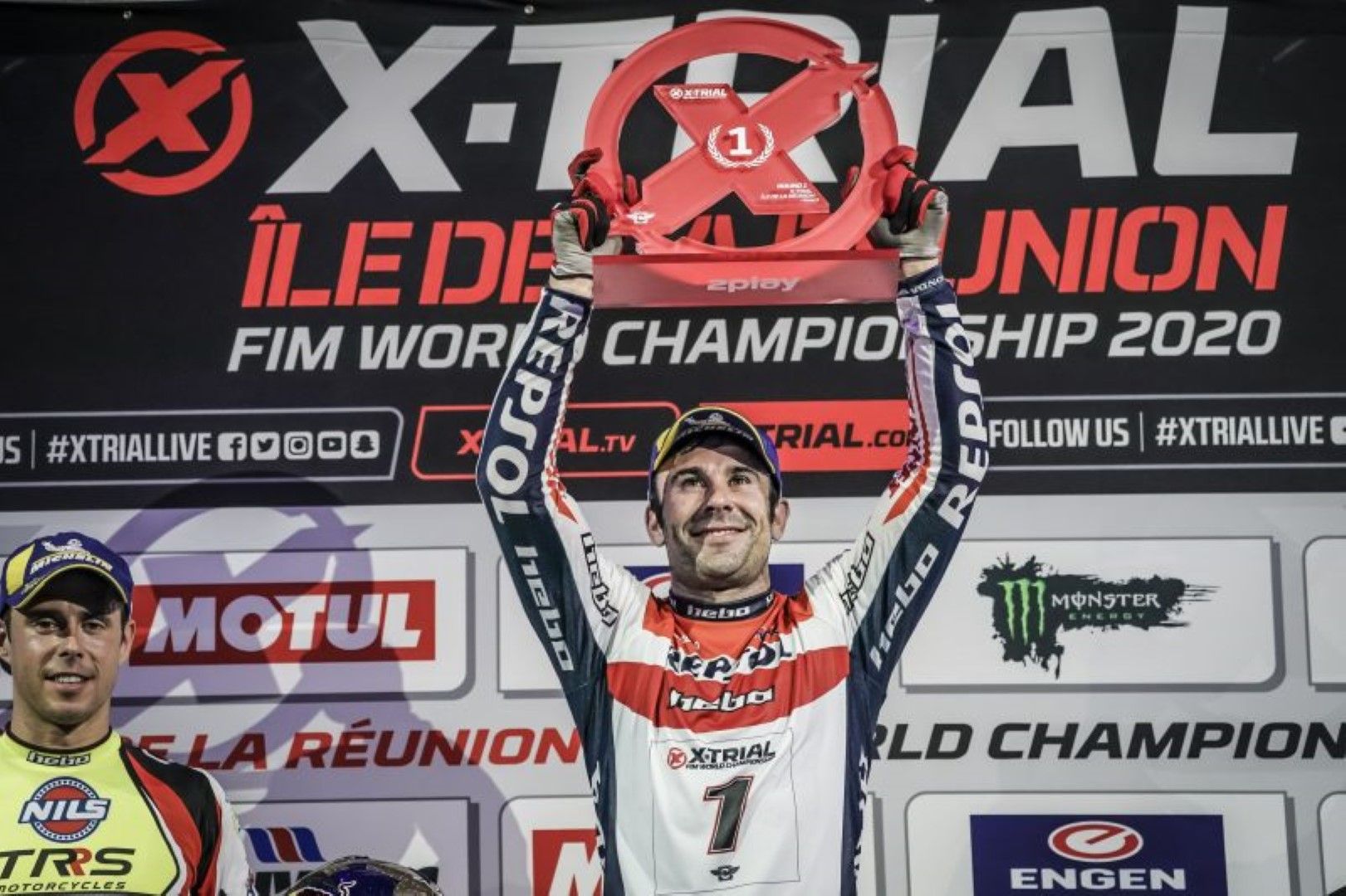 Toni Bou abre la temporada de X-Trial 2020 con victoria en la isla de La Reunión