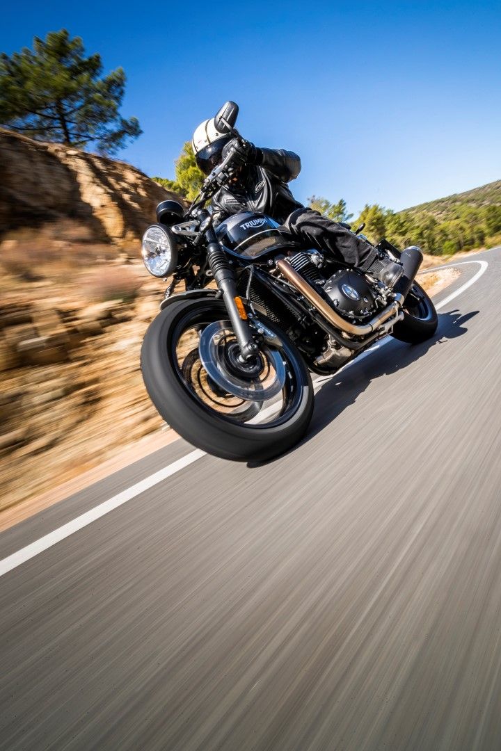 Comparativa BMW R nineT vs Triumph Speed Twin