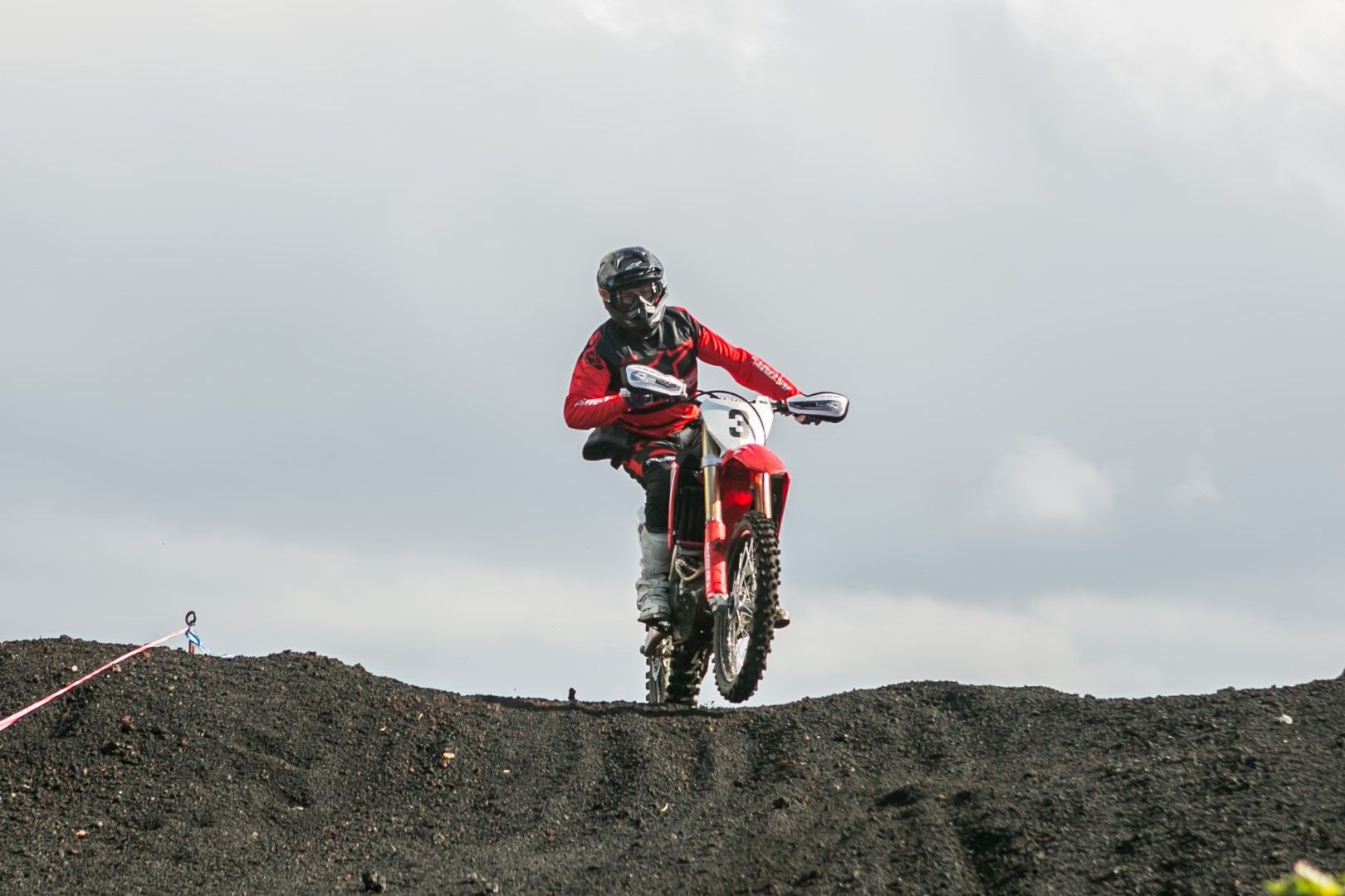Miyake Island Enduro Race 2019: el volcán del enduro