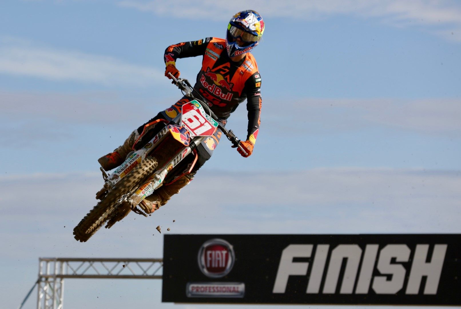Jorge Prado festeja su segundo título de Campeón del Mundo MX2