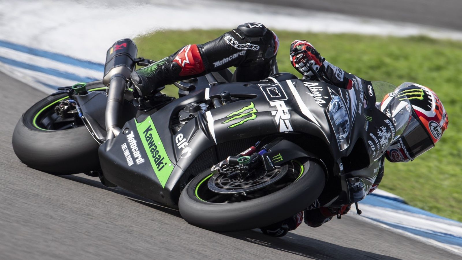 Jonathan Rea ha acabado muy por delante del resto en Jerez (Fotos: Kawasaki / Yamaha / WorldSBK).