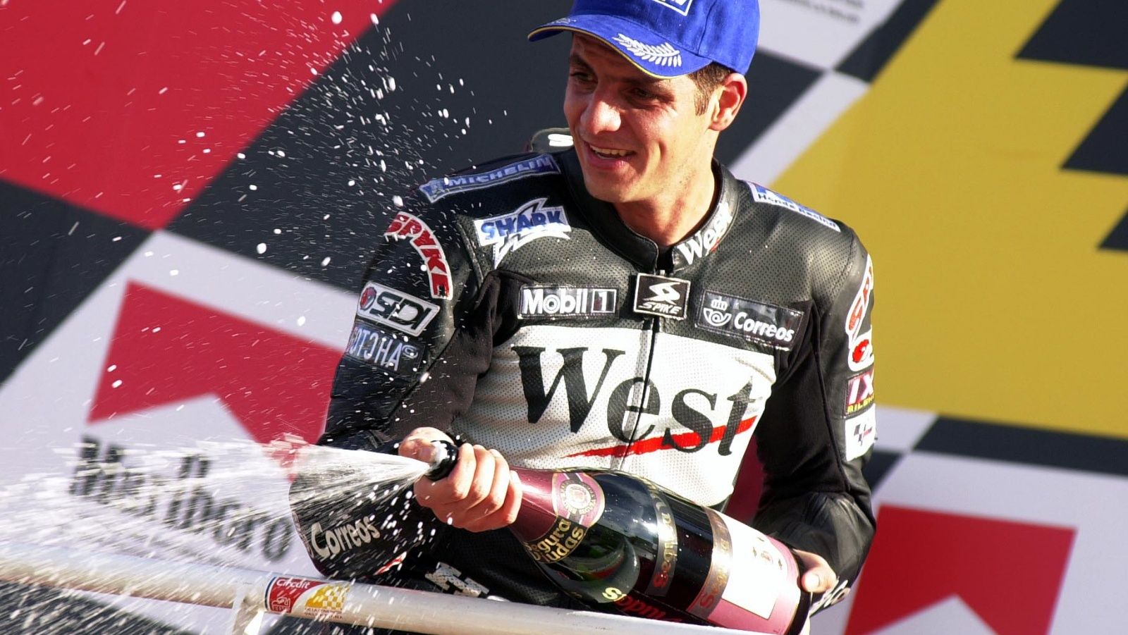 Alex Barros vivió sus mejores años con el equipo Honda Pons (Fotos: Gold & Goose).