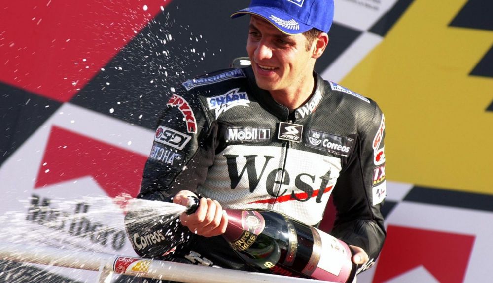 Alex Barros vivió sus mejores años con el equipo Honda Pons (Fotos: Gold & Goose). Alex Barros vivió sus mejores años con el equipo Honda Pons (Fotos: Gold & Goose).