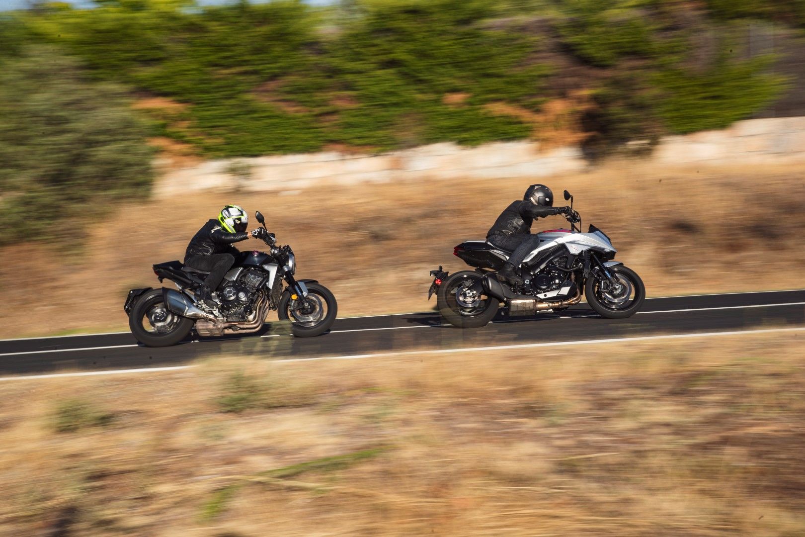 Comparativa Honda CB1000R  vs Suzuki Katana