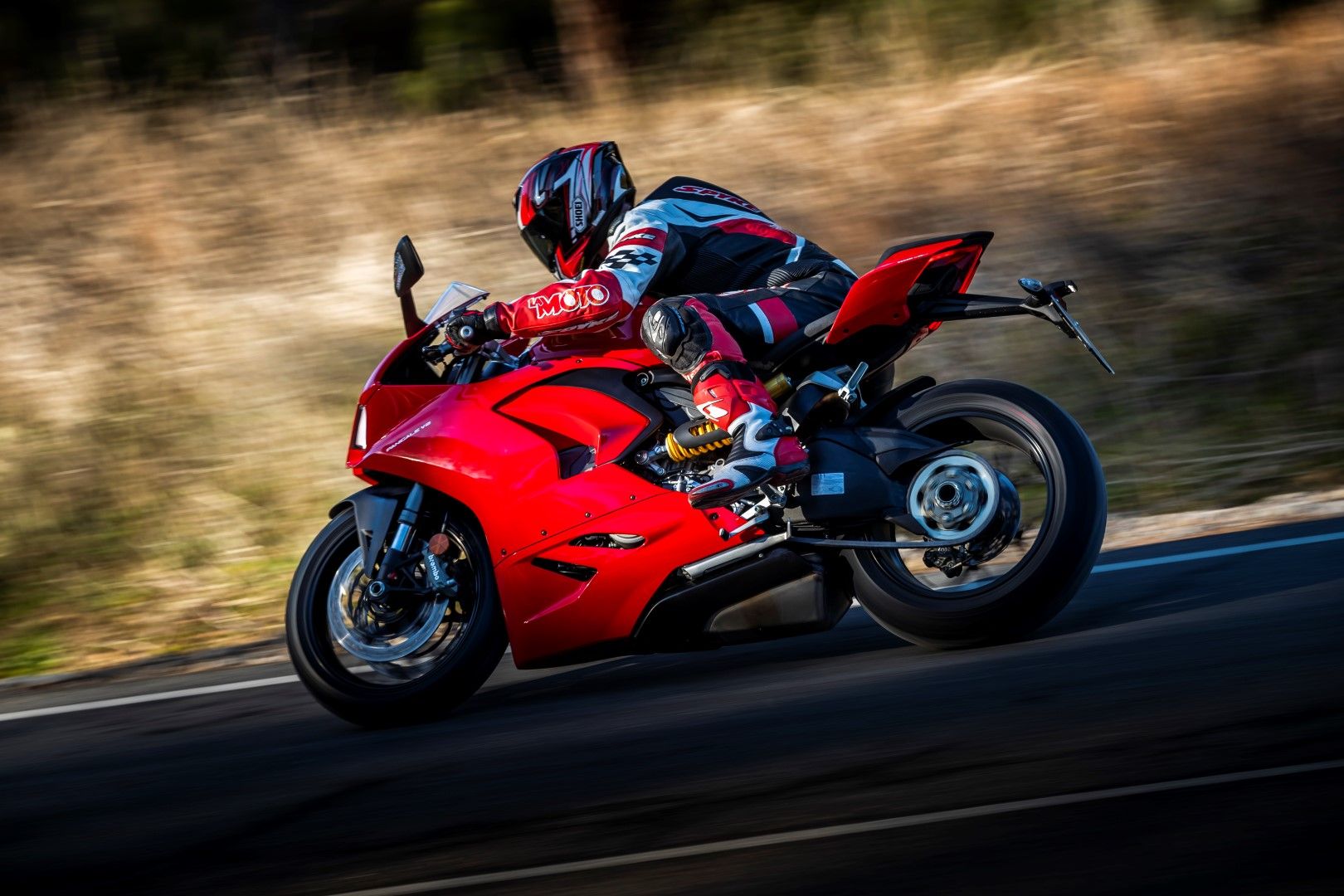 Ducati Panigale V2, superprueba, fotos y ficha técnica