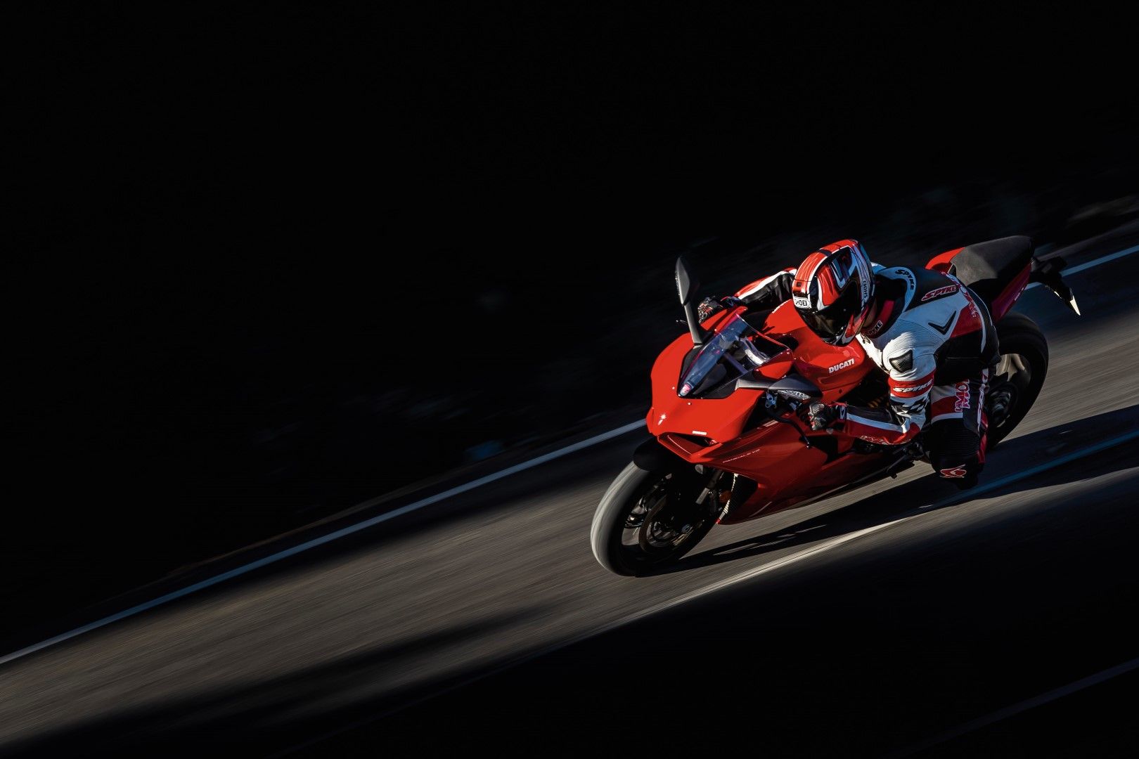 Ducati Panigale V2, superprueba, fotos y ficha técnica