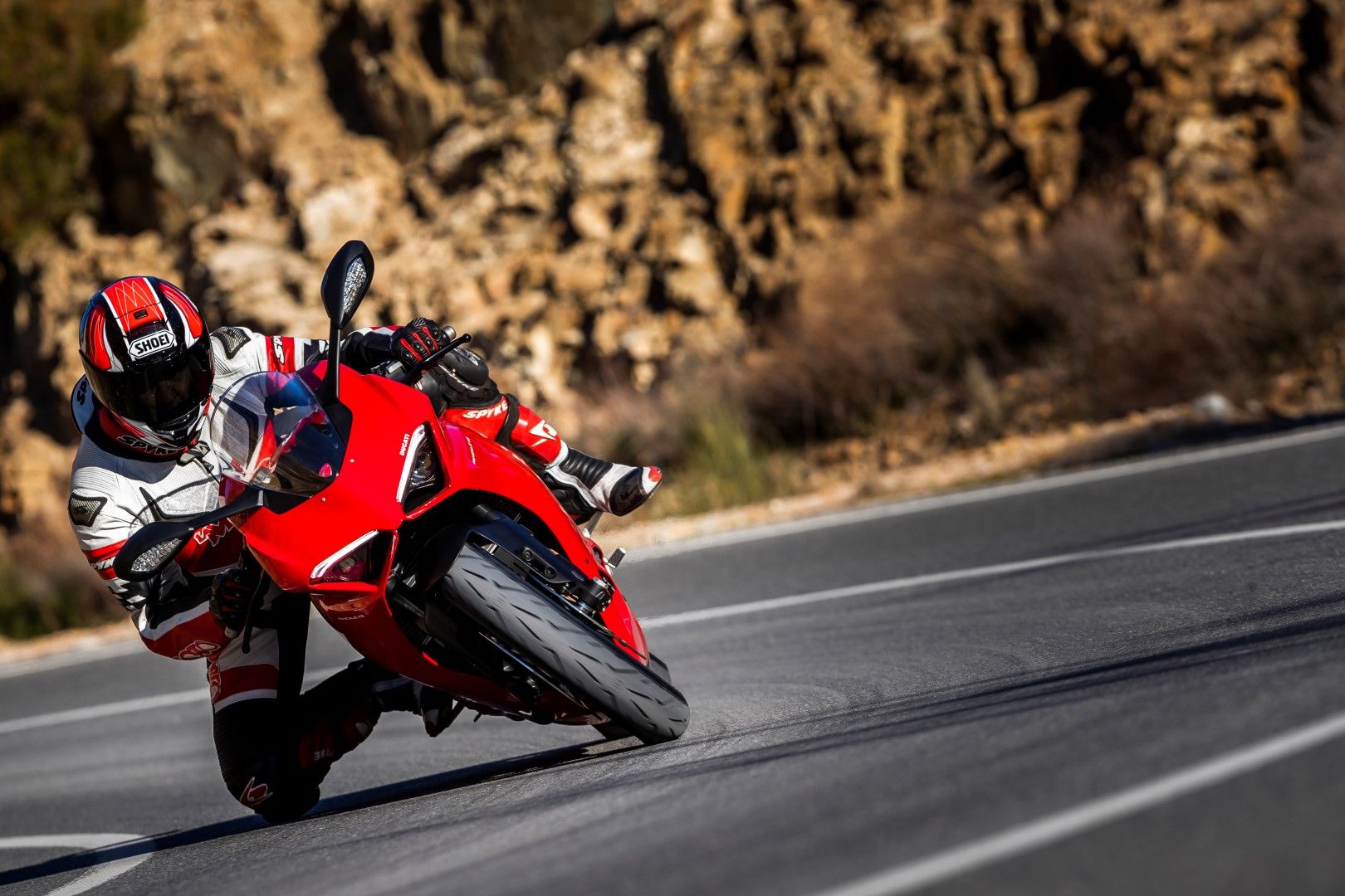 Ducati Panigale V2, superprueba, fotos y ficha técnica