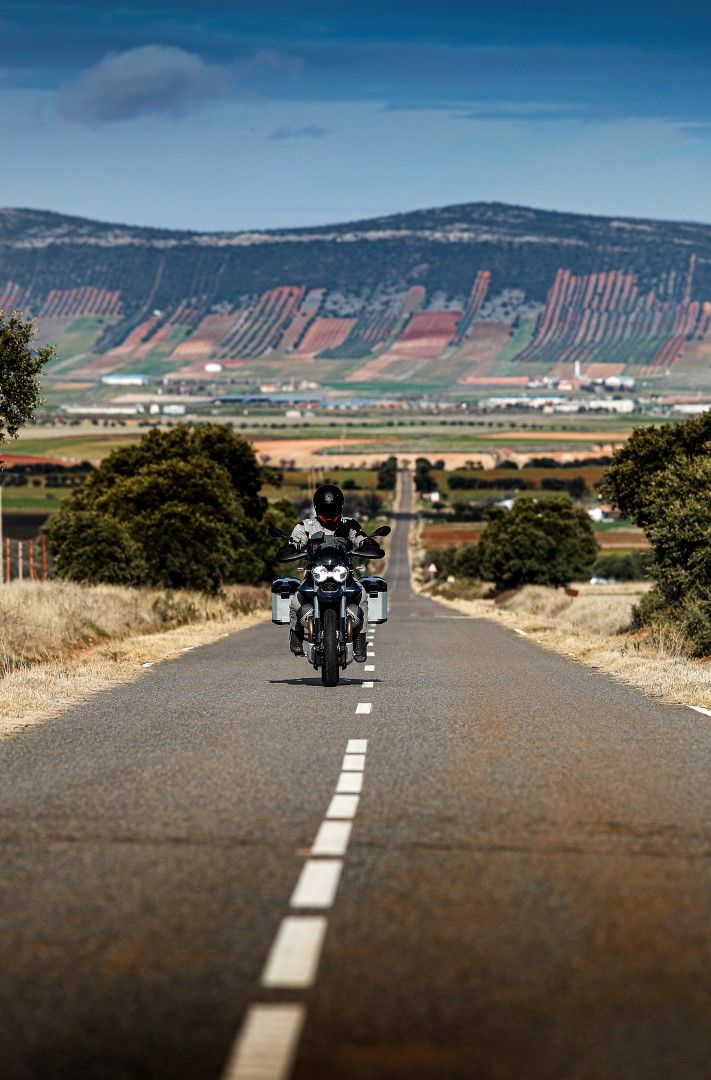 Turismo: Ruta por La Mancha con la Moto Guzzi V85 TT