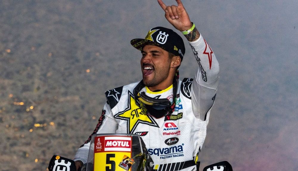 Pablo Quintanilla en el podio del Dakar 2020 (Fotos: Husqvarna).
