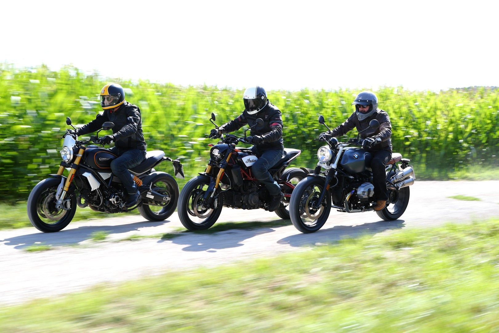 Comparativa BMW R nineT Scrambler vs Scrambler Ducati 1100 Sport vs  Indian FTR 1200 S Race Replica