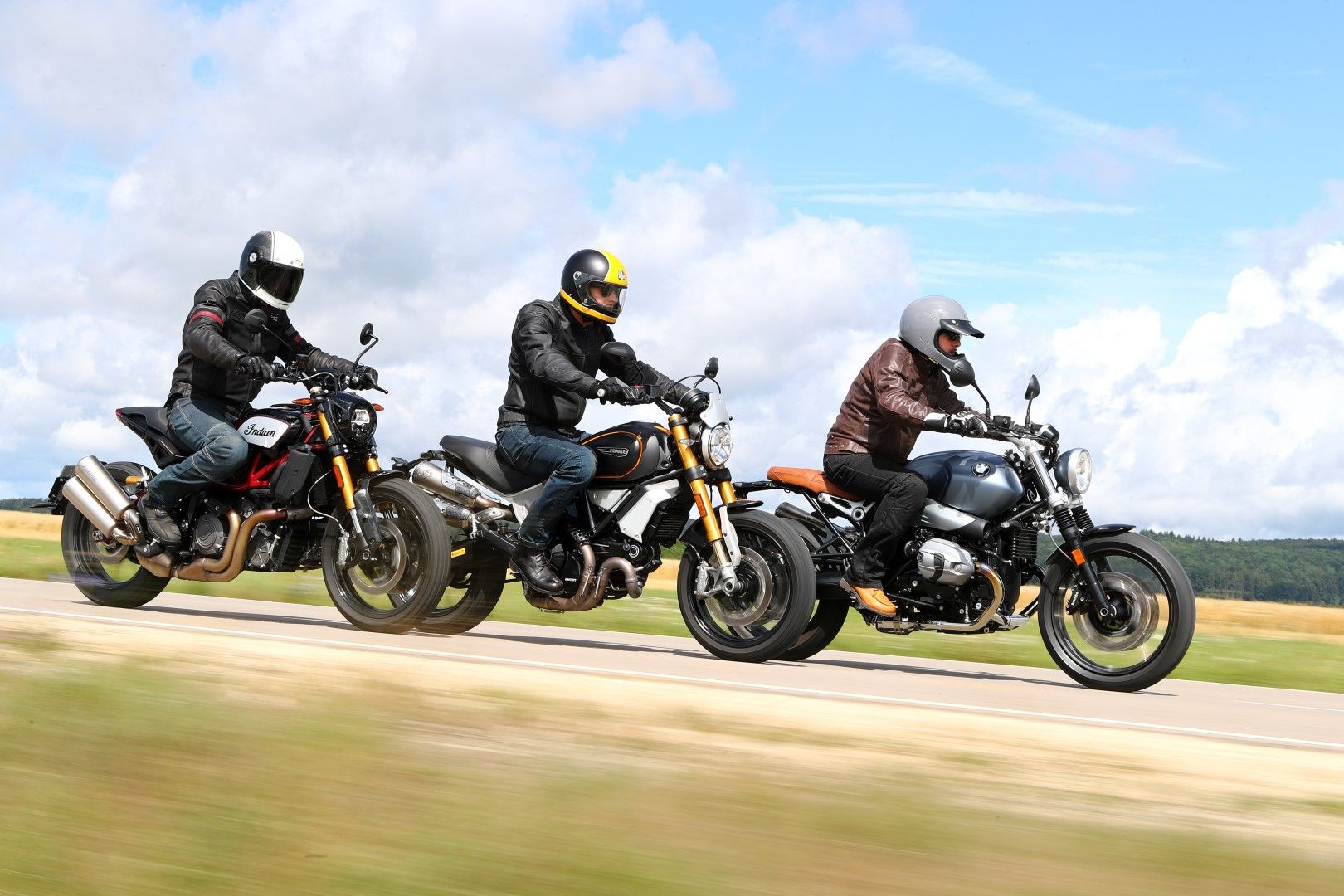 Comparativa BMW R nineT Scrambler vs Scrambler Ducati 1100 Sport vs  Indian FTR 1200 S Race Replica