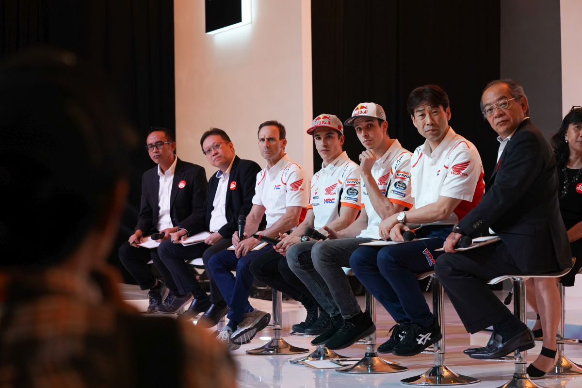 Repsol Honda MotoGP 2020 - Marc Márquez & Álex Márquez