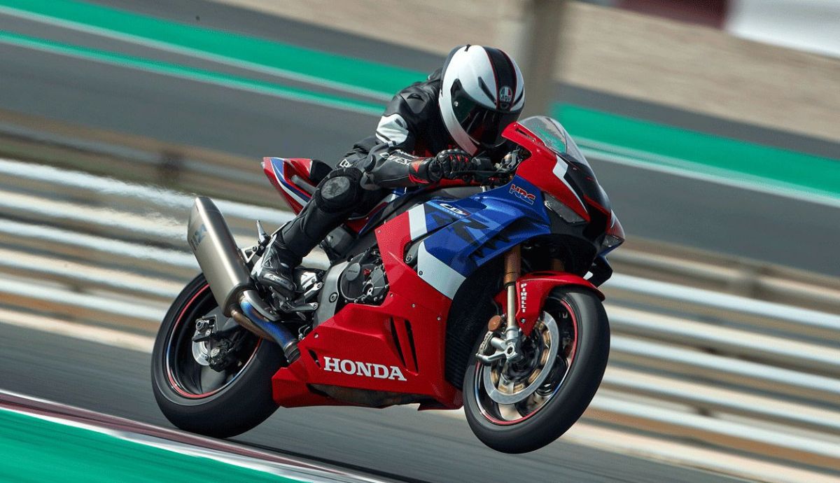 Honda CBR1000RR-R Fireblade 2020, prueba, ficha técnica y primeras impresiones Honda CBR1000RR-R Fireblade 2020, prueba, ficha técnica y primeras impresiones
