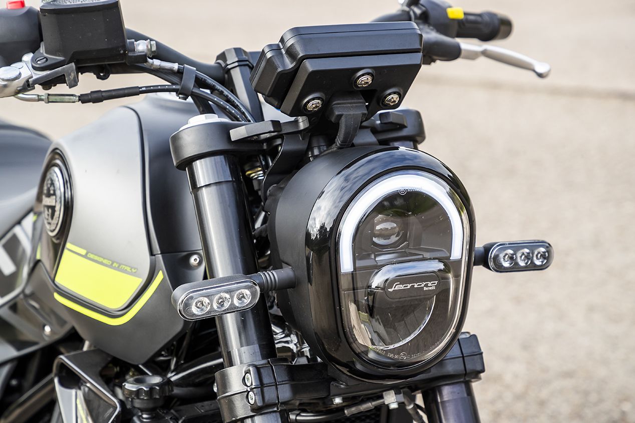 Benelli Leoncino 250