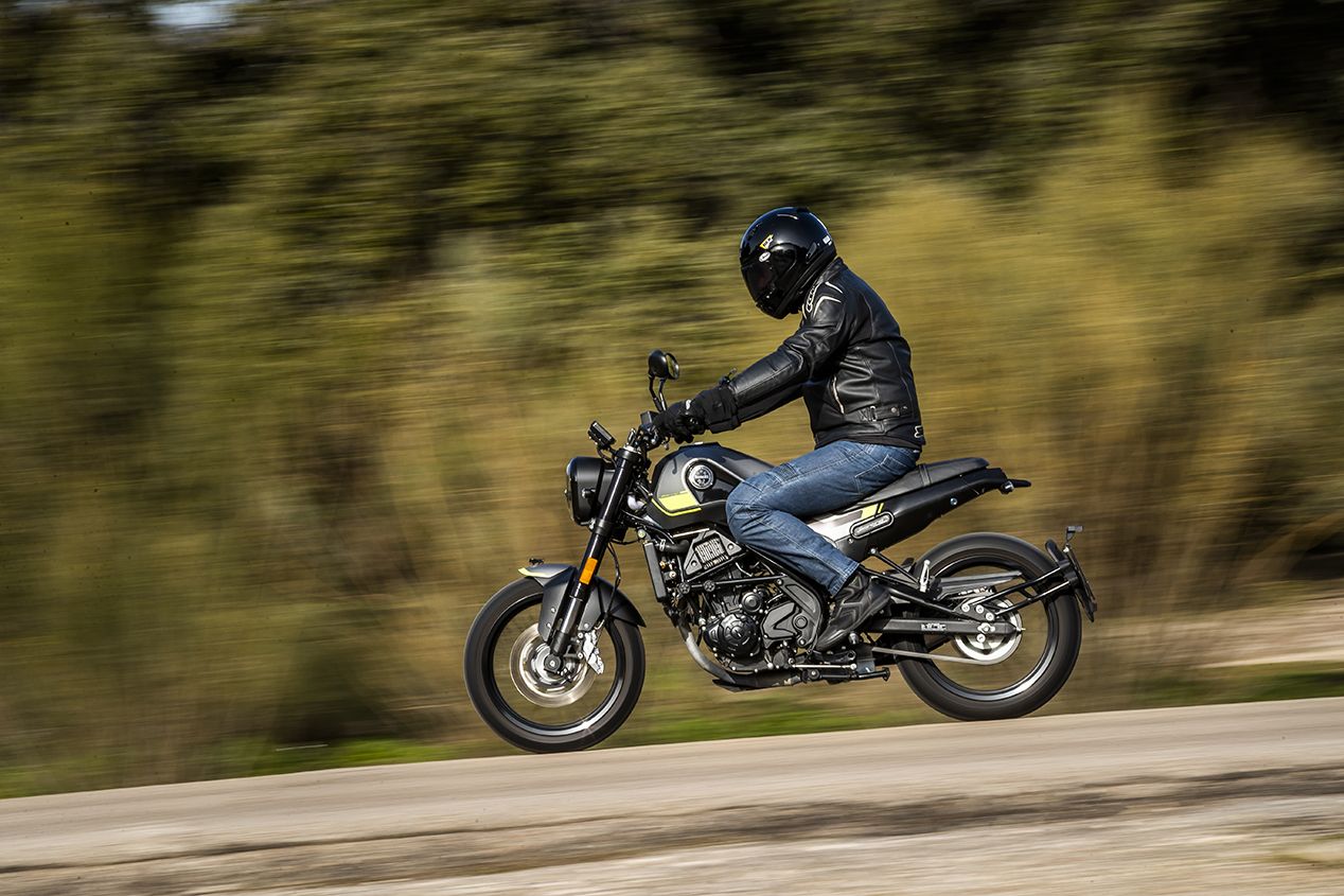 Benelli Leoncino 250