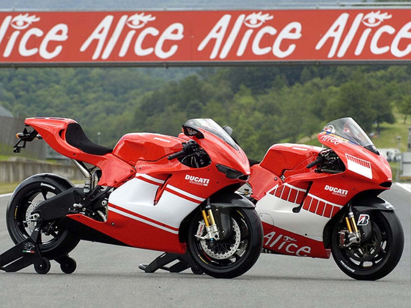 Ducati Desmosedici RR
